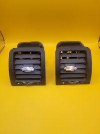 side dash vents each